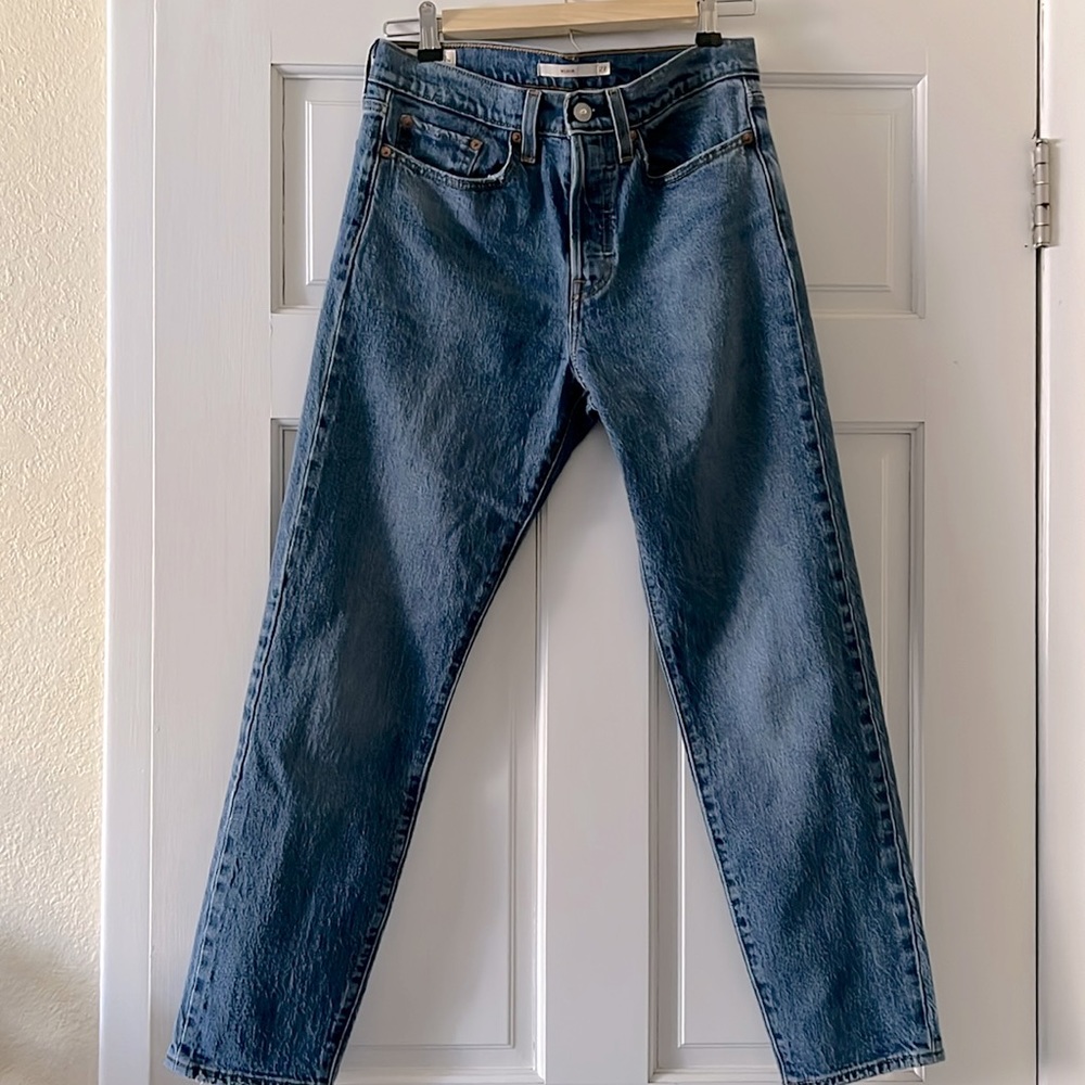 Levi’s Wedgie straight leg, 27